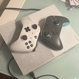 Xbox One S with 2 controllers